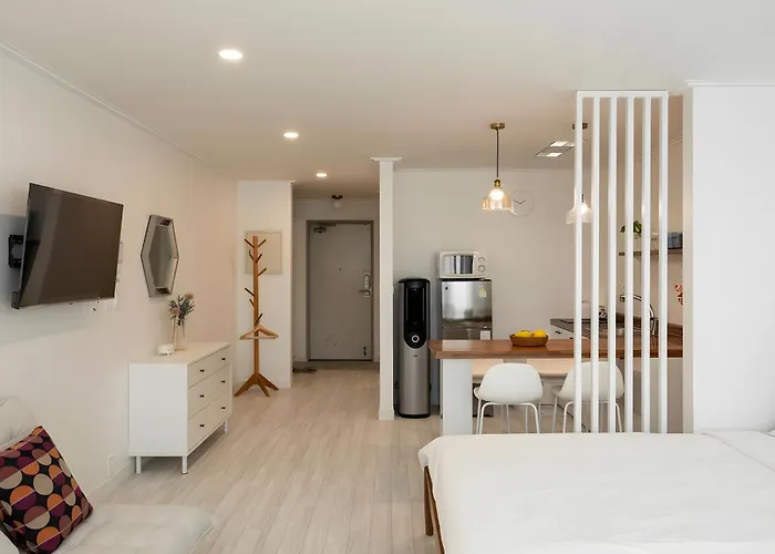 Apartamento 0 Min To Subway, Hongdae Main Street *