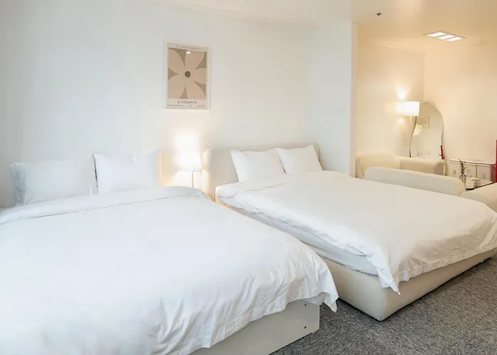 Apartamento 0 Min To Subway, Hongdae Main Street